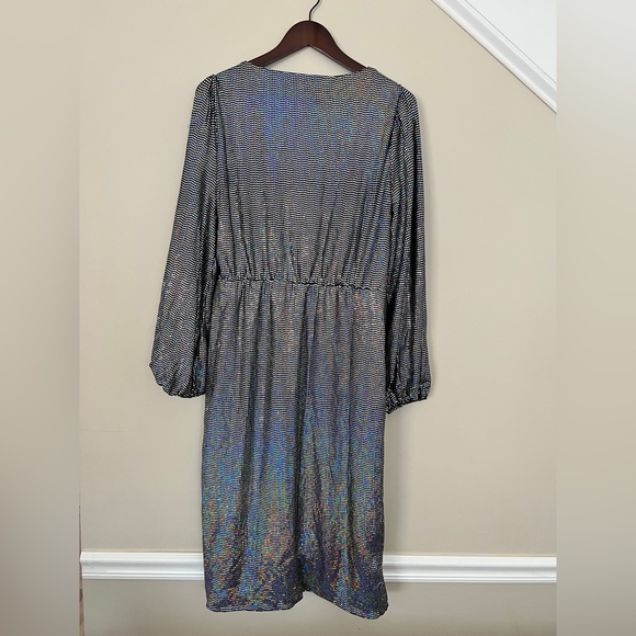 Lovedrobe Luxe Plus mirror disc wrap midi
dress in multi sequin ASOS size 16 - Picture 11 of 11
